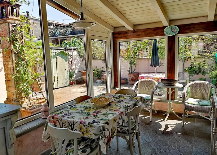 Centrale-Luxury Apartment With Garden Terrace