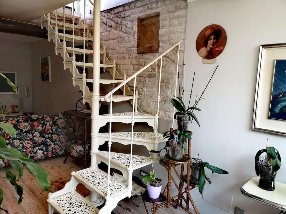 Apartment Centrale-luxury With Garden Terrace