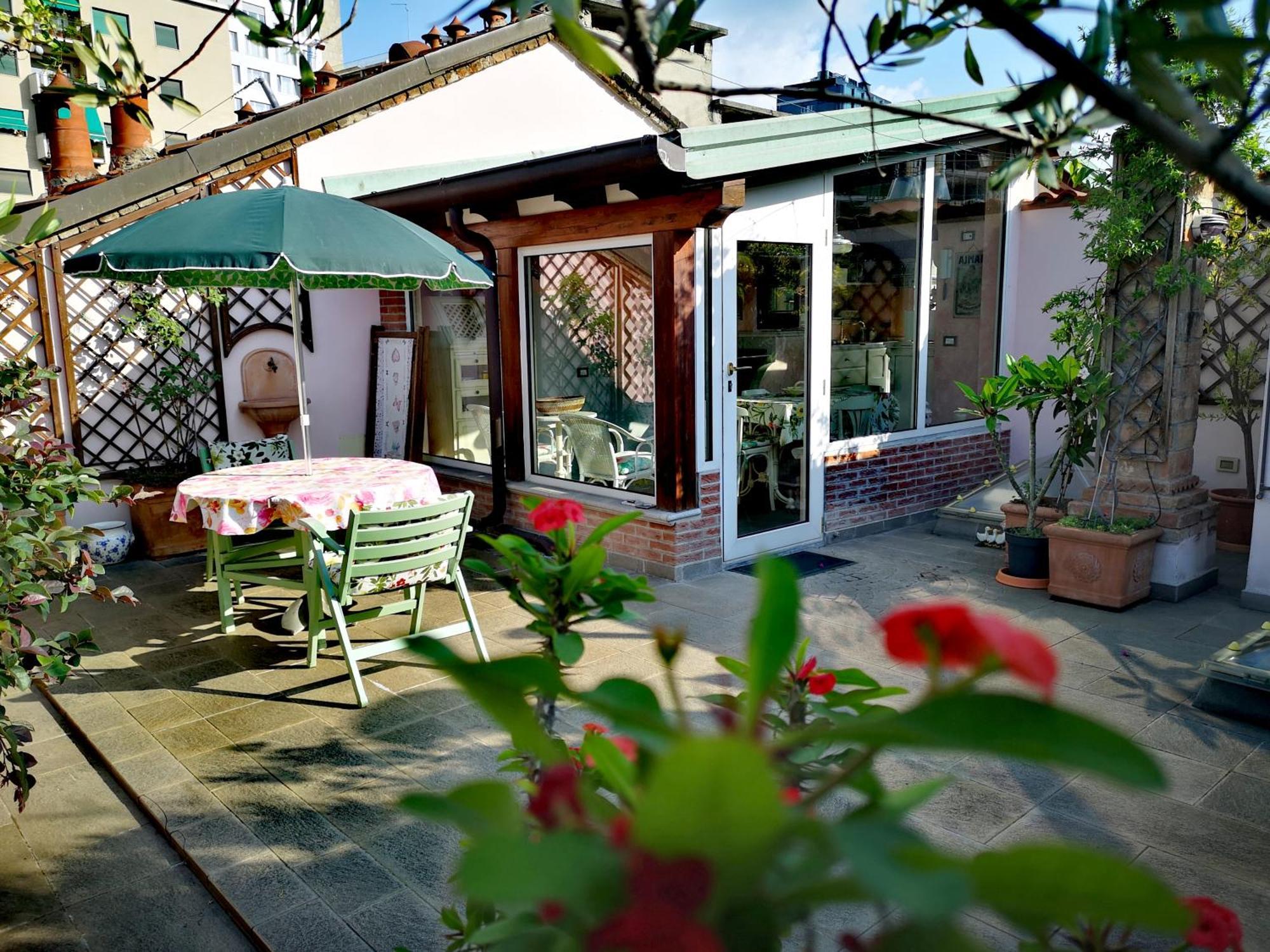 Centrale-luxury With Garden Terrace Apartment